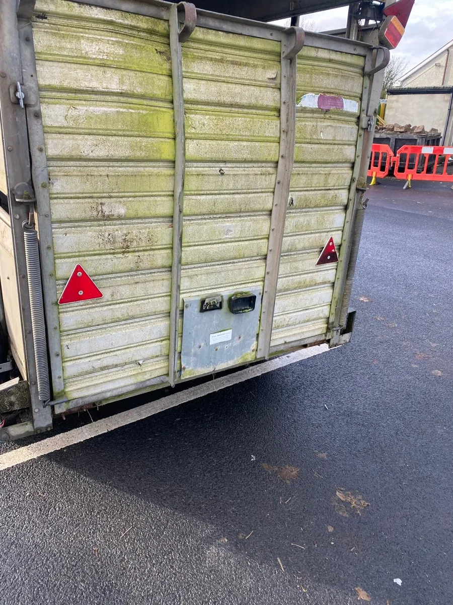 Ifor William trailer 10/5 - Image 4