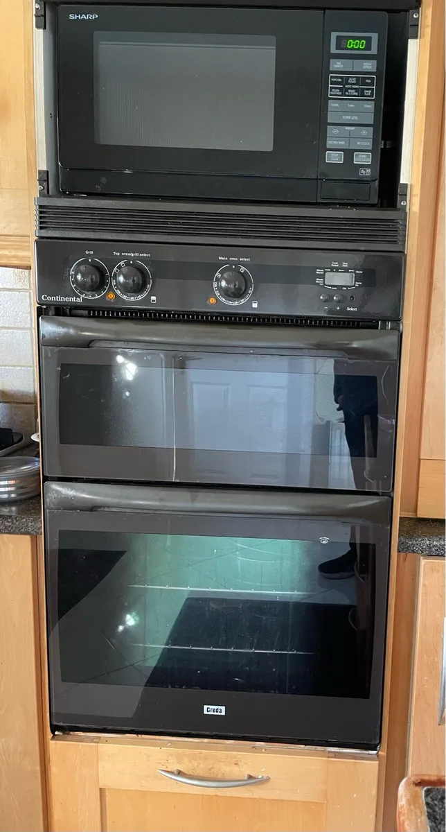 Oak Kitchen with appliances - Image 4