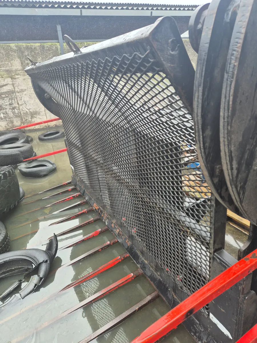 Redrock 12ft folding fork.   Cherry 9ft silage - Image 4