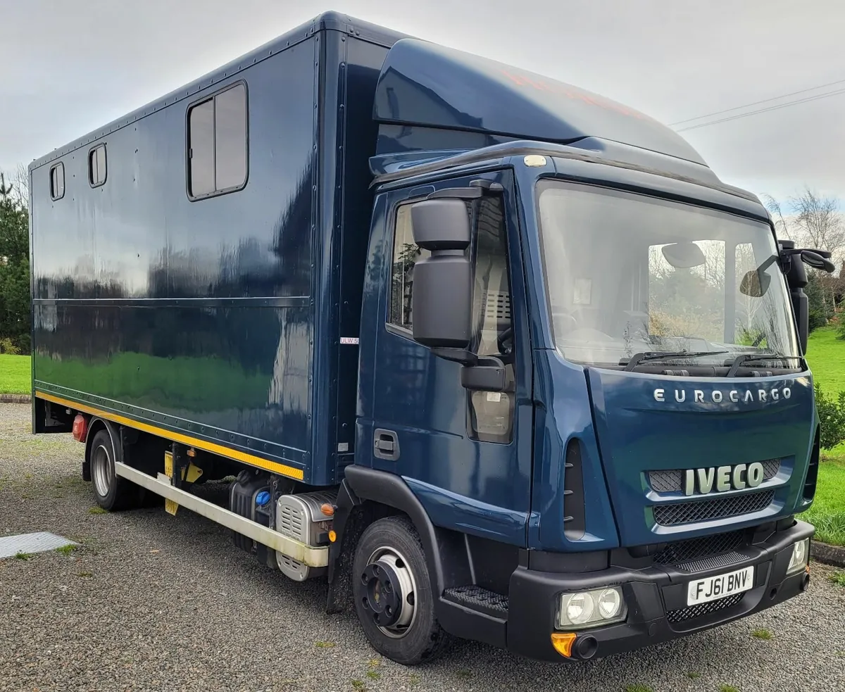 Automatic IVECO Eurocargo (2011) 7.5T Horse Lorry - Image 1