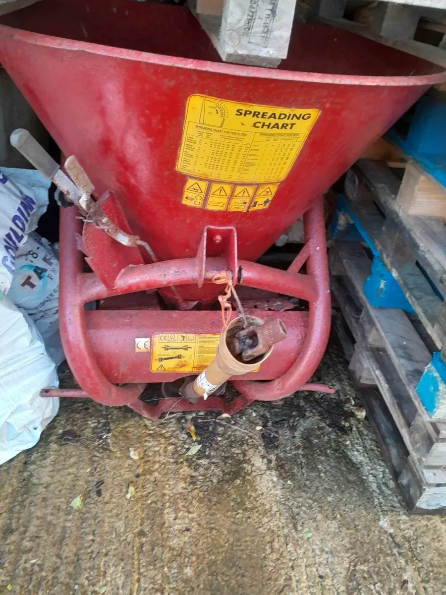 * Yard Clearance * Vicon, Spinner