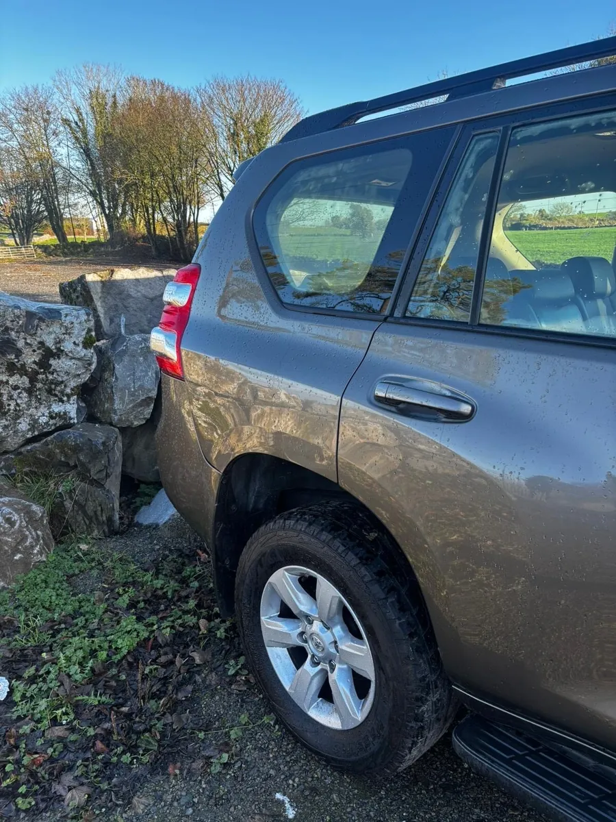 Land Cruiser - Image 4