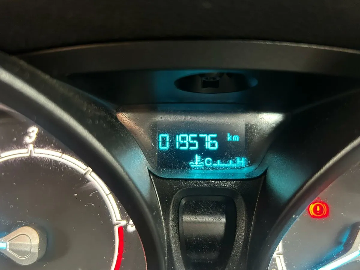 Ford courier - Image 4