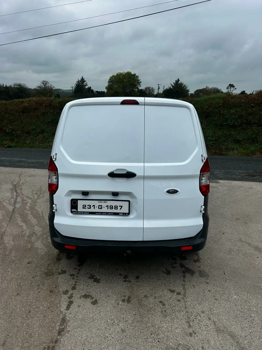Ford courier - Image 2