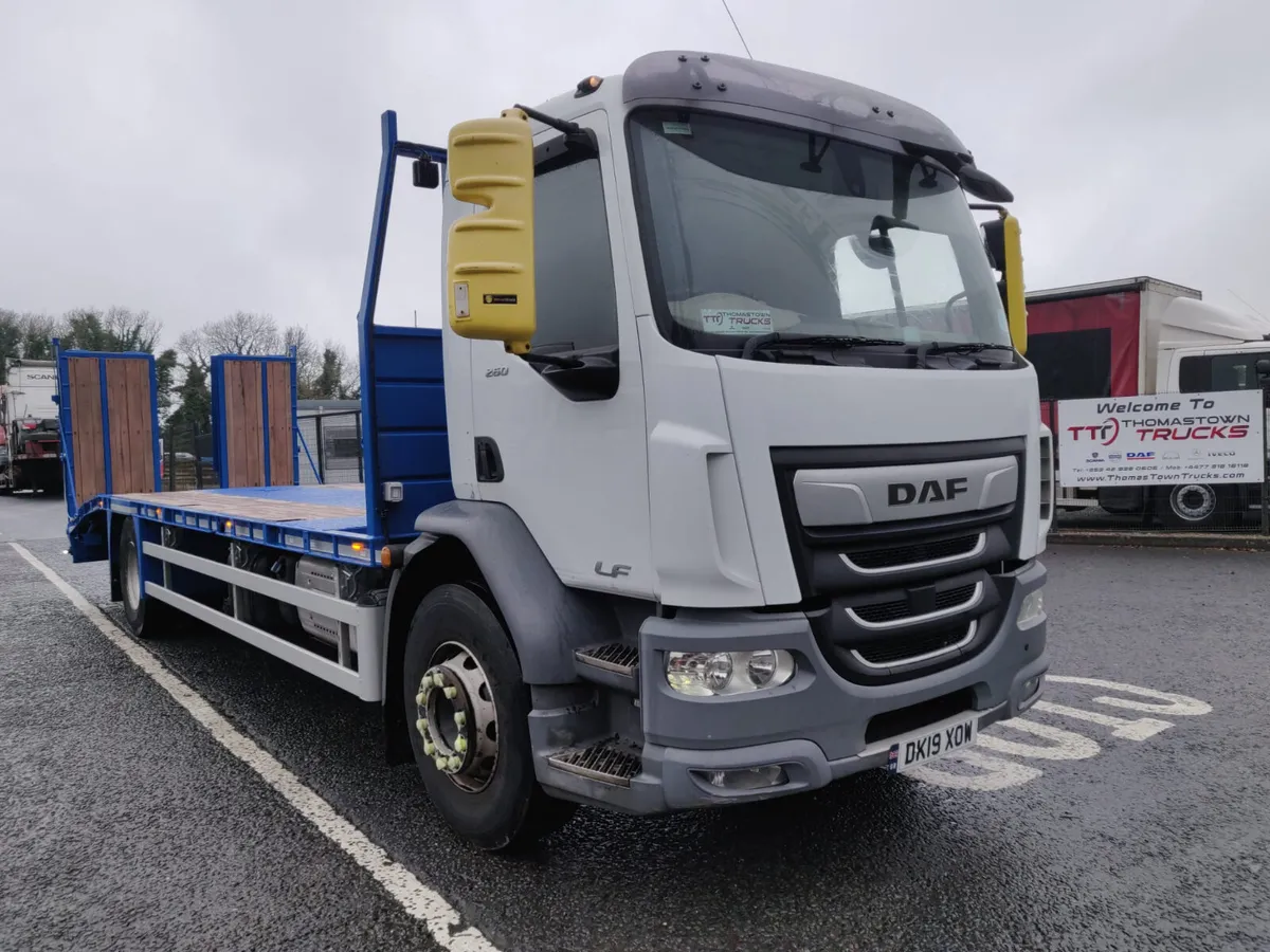 2019 Daf LF 260 4x2 with New 27ft bevaertail body - Image 1