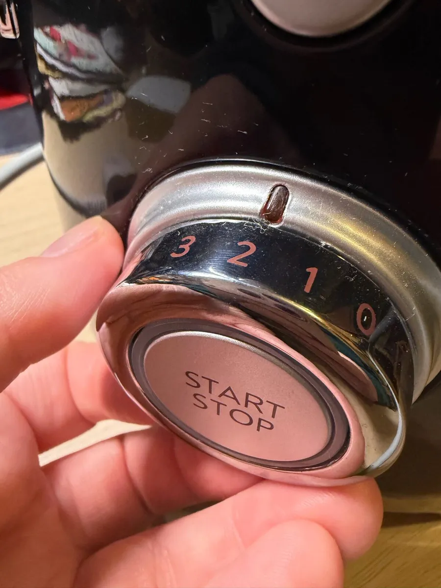 Smeg blender - black - Image 4