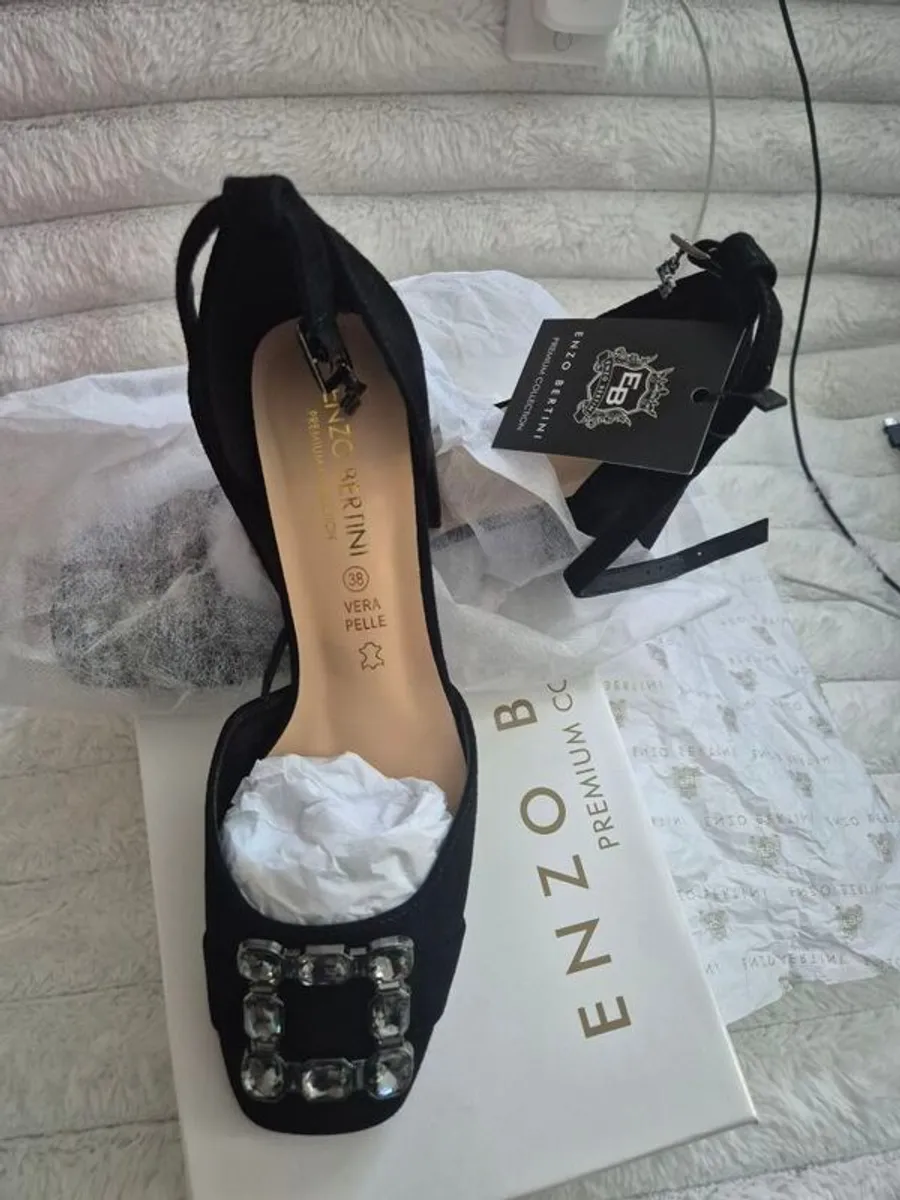 Ladies heels - Image 2