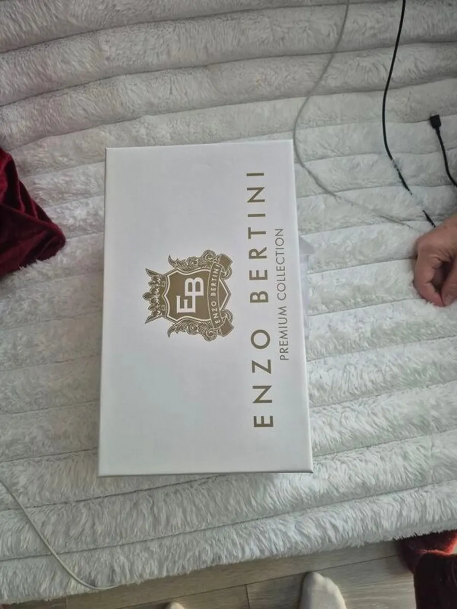 Ladies heels - Image 4