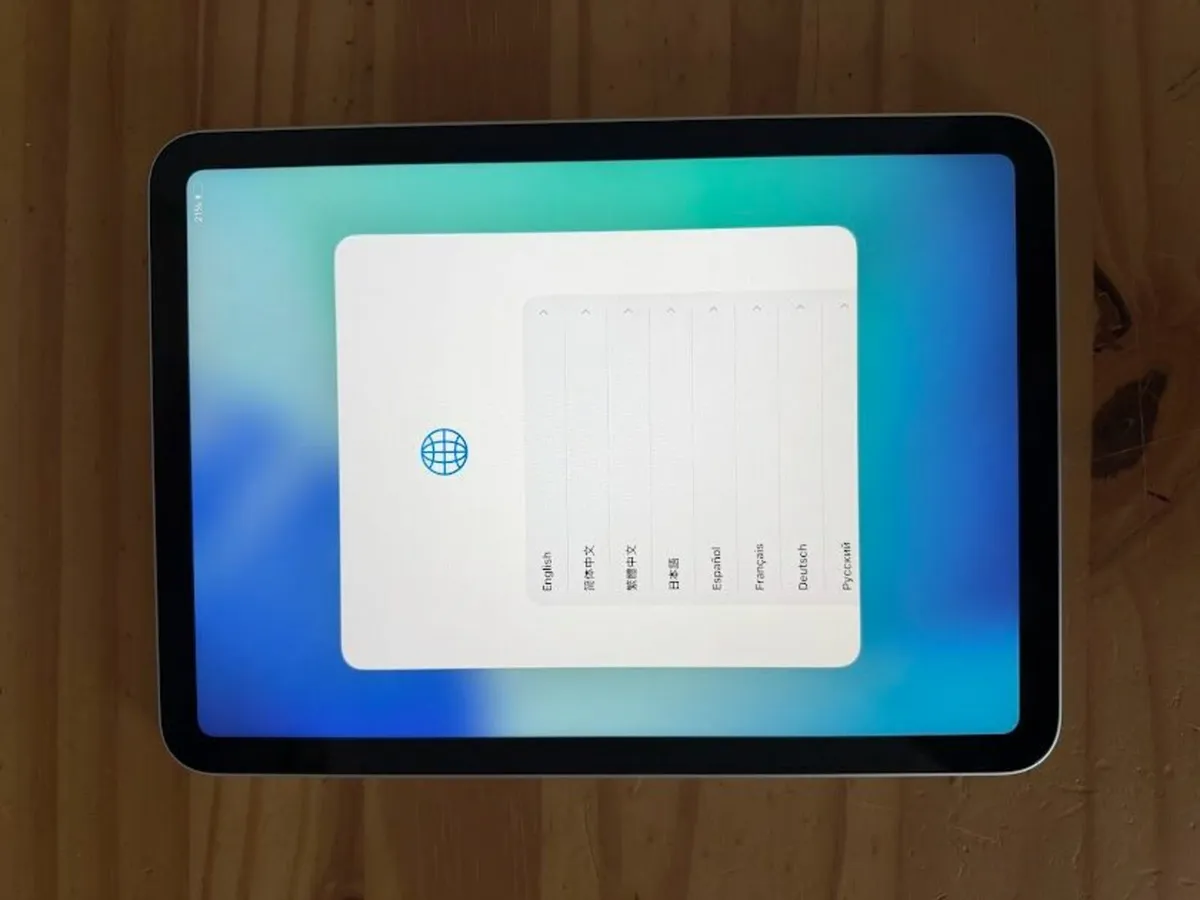 Apple iPad 10th Gen 10.9 Inches 256GB - Silver - Image 1