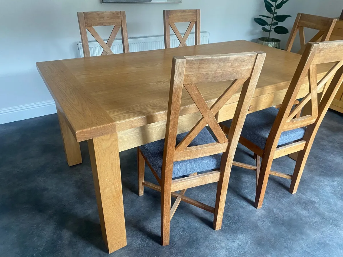 Solid Oak  6ft x 3ft Table ( seats 10)  & 6 Chairs - Image 1