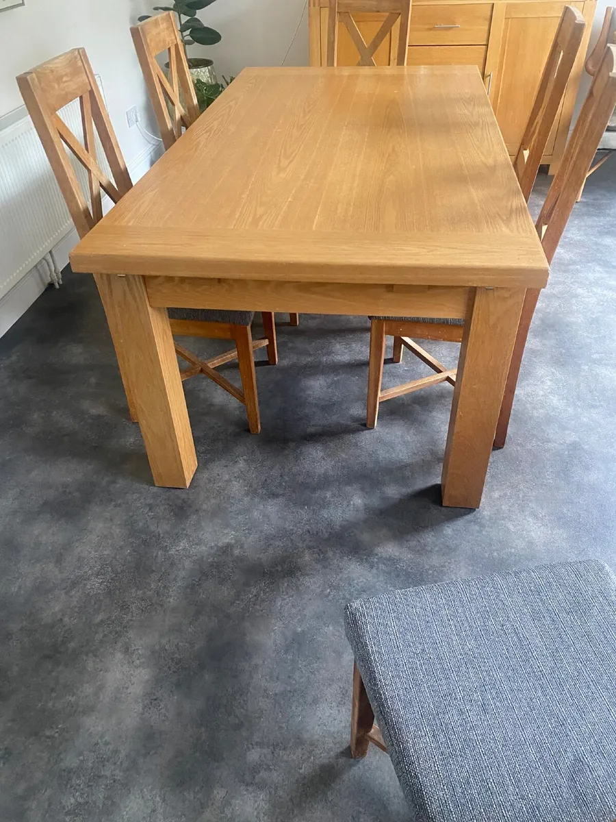Solid Oak  6ft x 3ft Table ( seats 10)  & 6 Chairs - Image 2