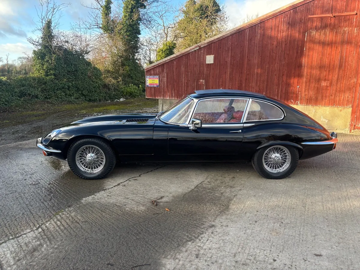 Jaguar E type v12 Manual - Image 3