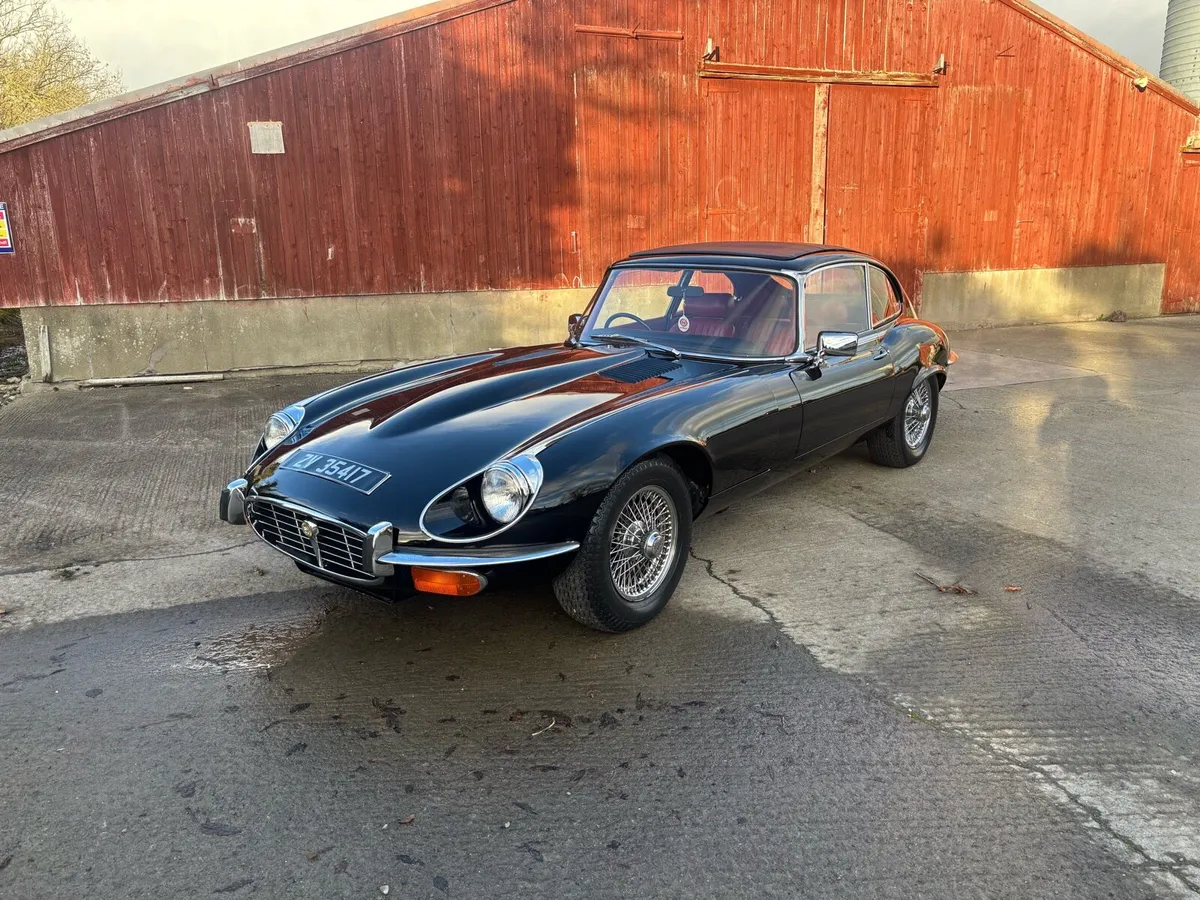 Jaguar E type v12 Manual - Image 4