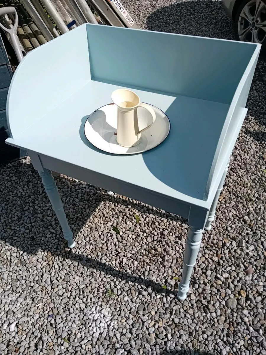 Victorian washstand - Image 1