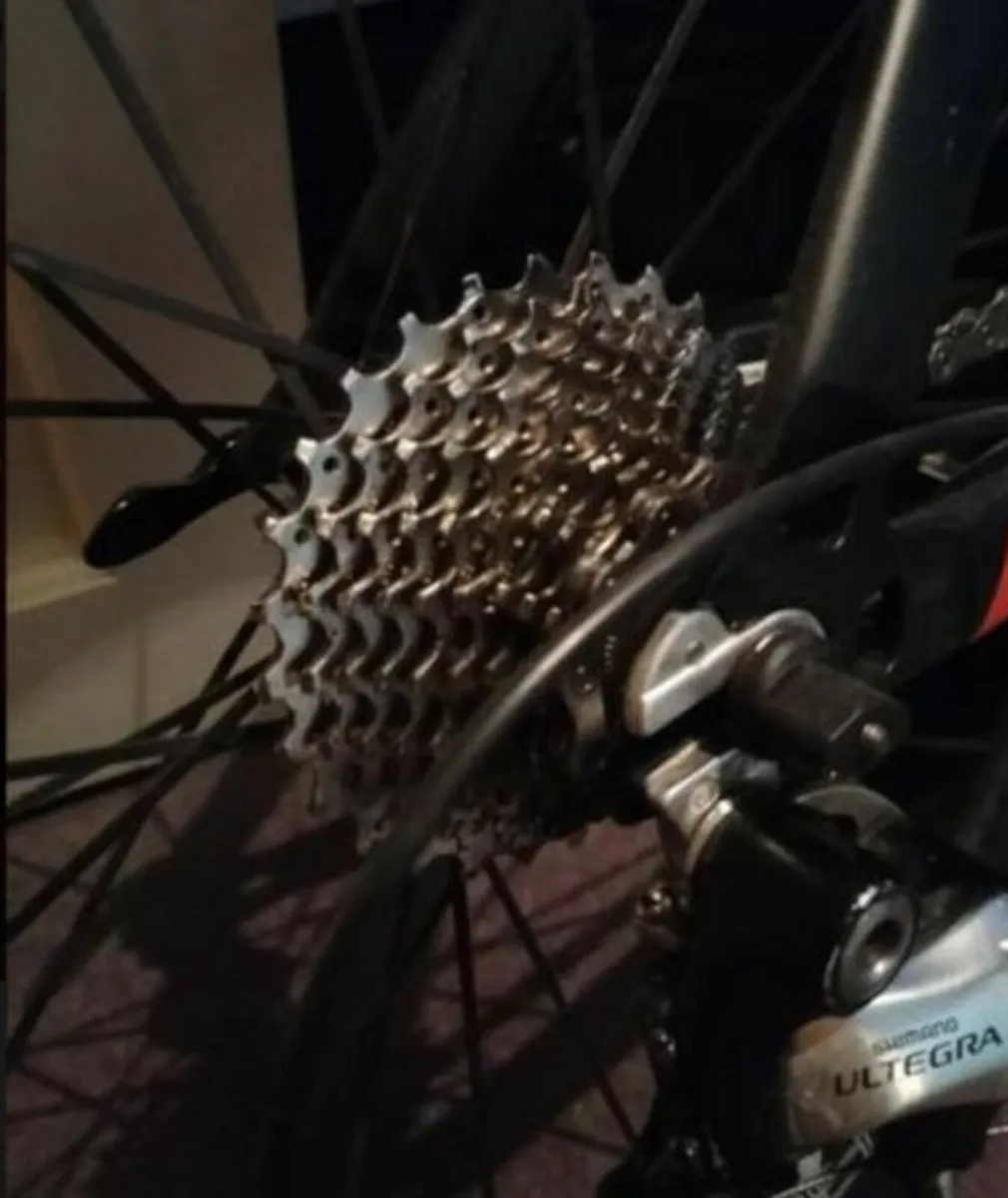 TT Aero size 56cm little use. Immaculate. Price D - Image 3