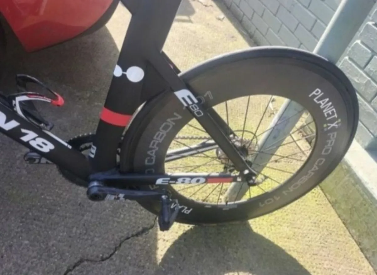 TT Aero size 56cm little use. Immaculate. Price D - Image 4