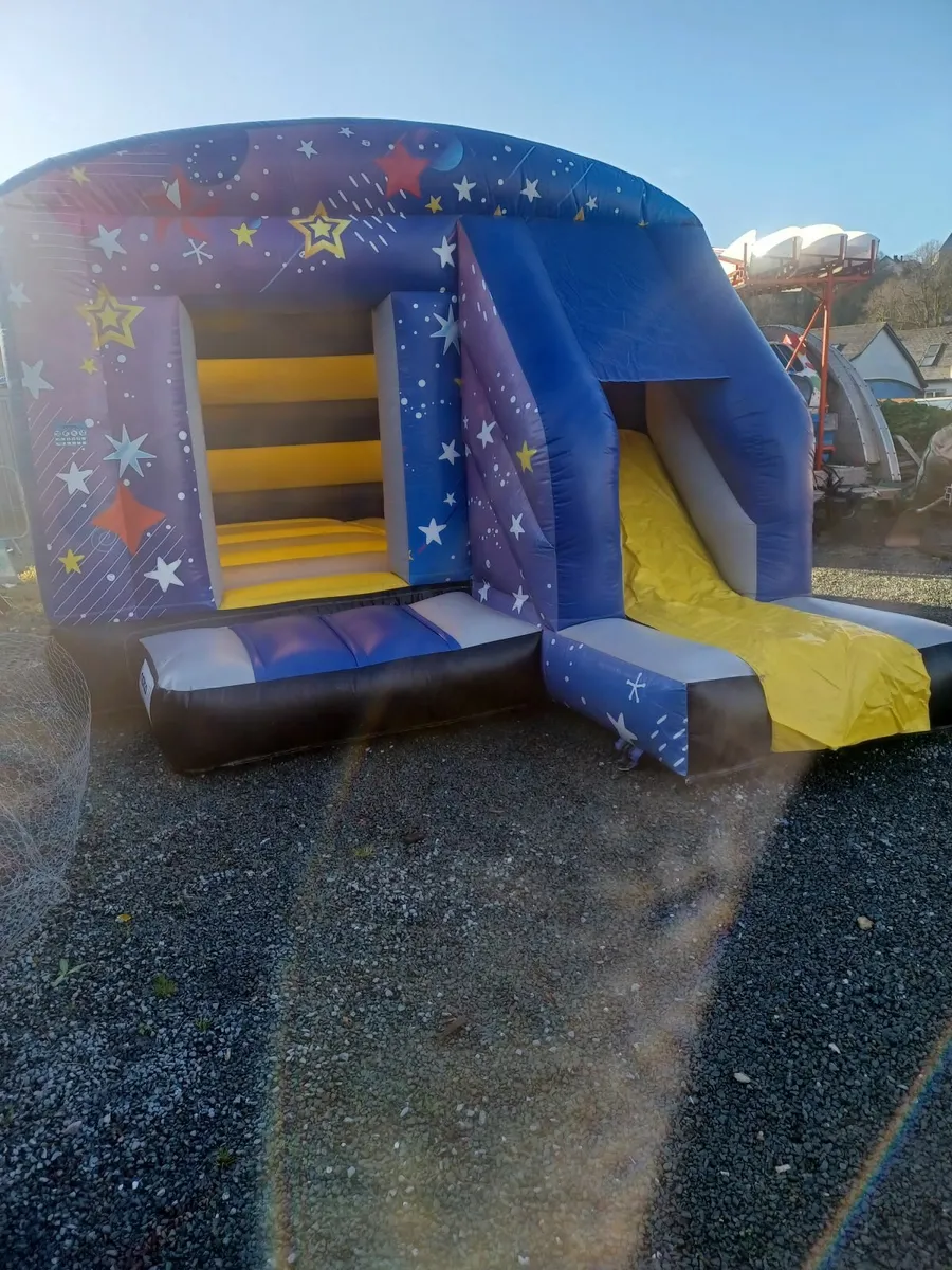 Bouncing castles 🏰 - Image 4