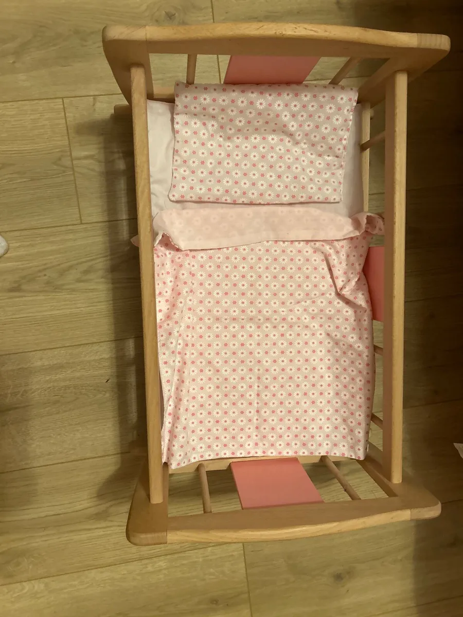 Toy crib - Image 1