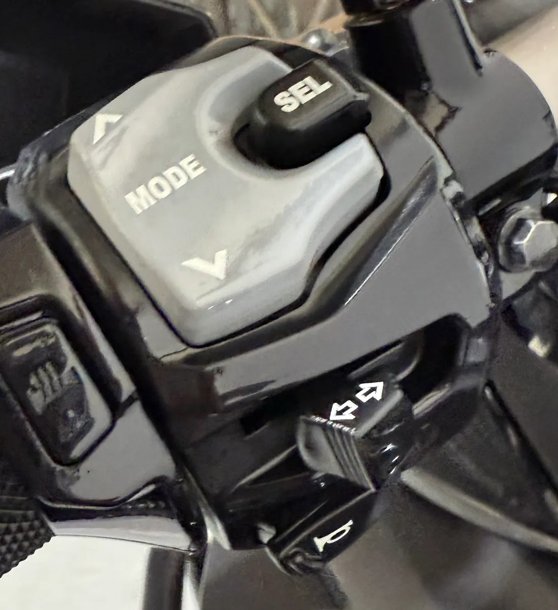 SUZUKI V STROM 650 X  ** OPEN ALL OVER XMAS !! - Image 4