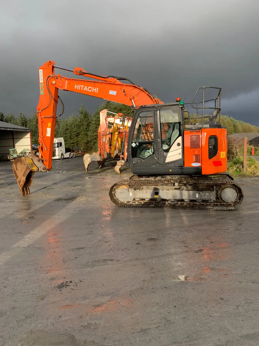 Hitachi zx135-6.            17 - Image 1