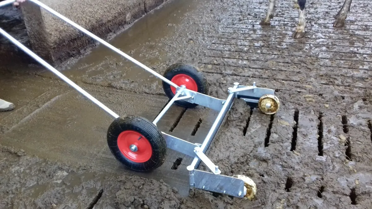 Easy Push Hand Yardscrapers - Image 4