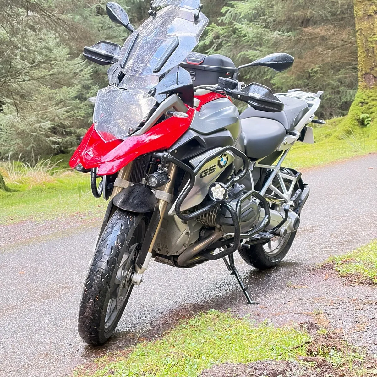 BMW R1200 GS, Fully Loaded, Original BMW Panniers. - Image 1