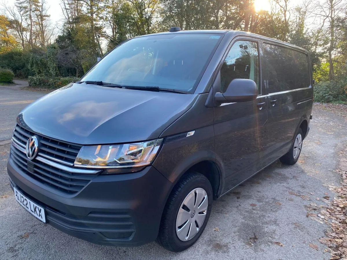 Volkswagen Transporter 2022 - Image 3