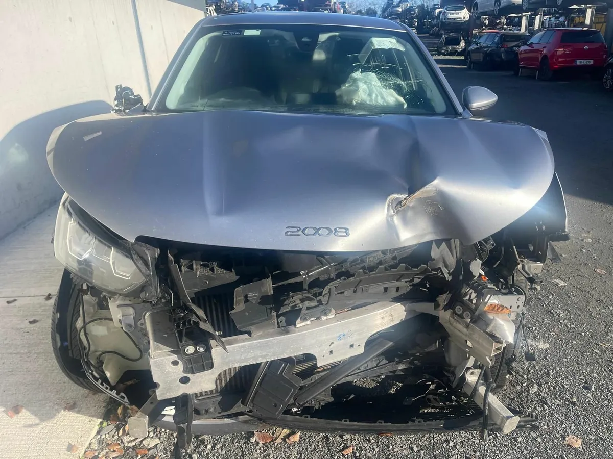 212 Peugeot 2008 Diesel - Image 4