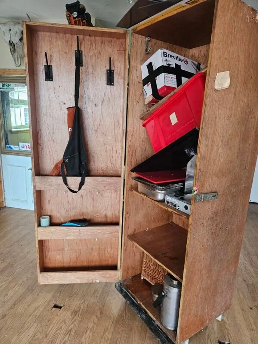 Tack Box/  horse  /saddle - Image 2