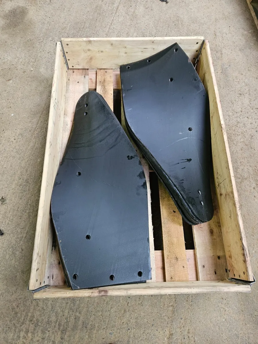 KVERNELAND/KUHN PLOUGH PARTS & NEW HOLLAND FILTERS - Image 3