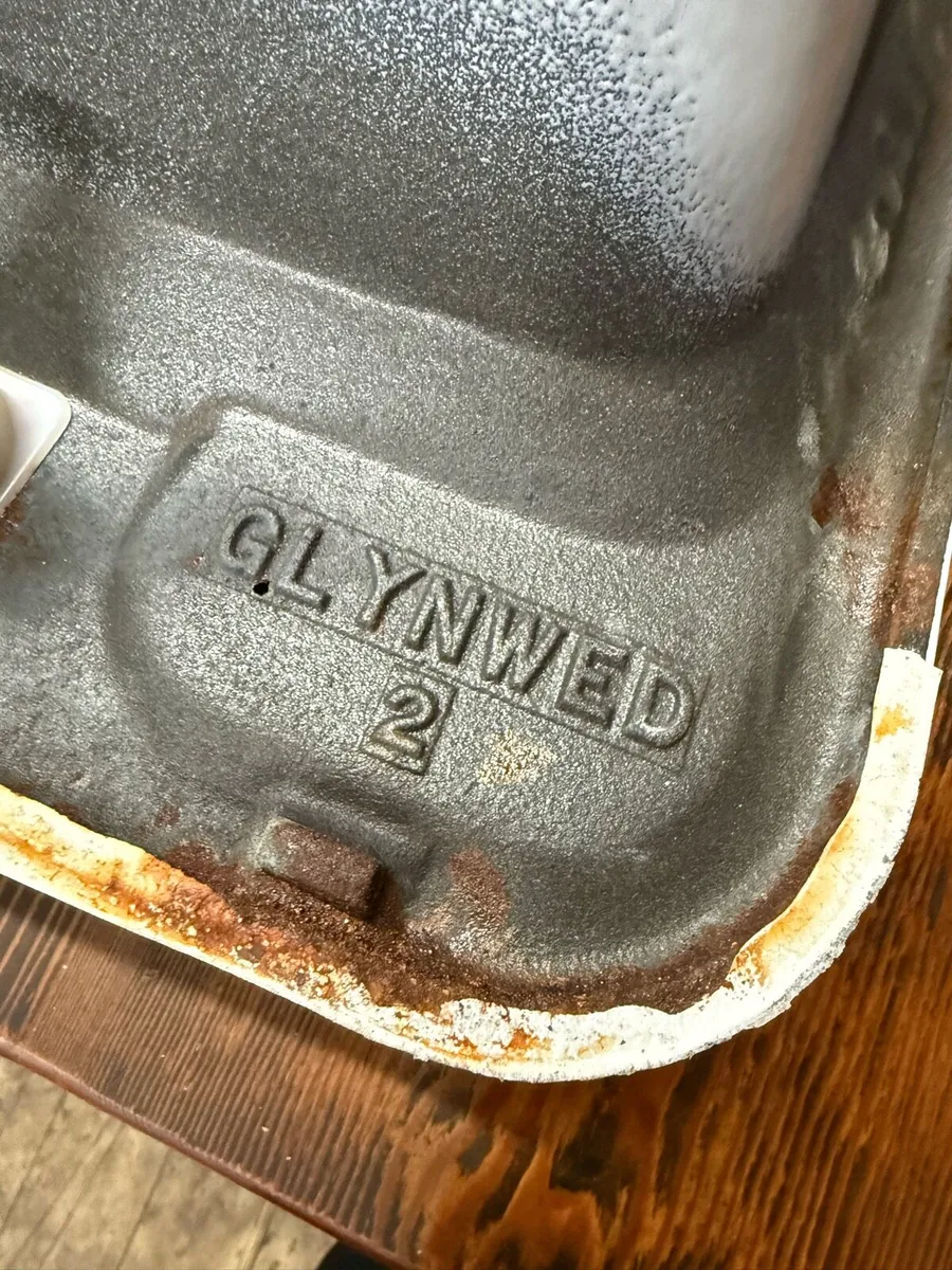 Cast Iron handbasins. Vintage industrial. - Image 2