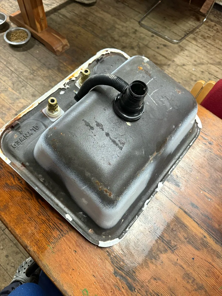 Cast Iron handbasins. Vintage industrial. - Image 3