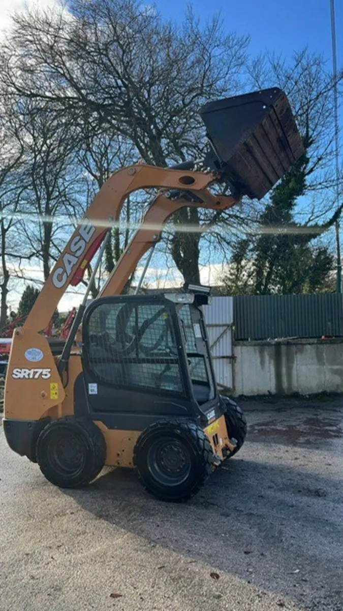 2019 Case SR175 Skidsteer - Image 3