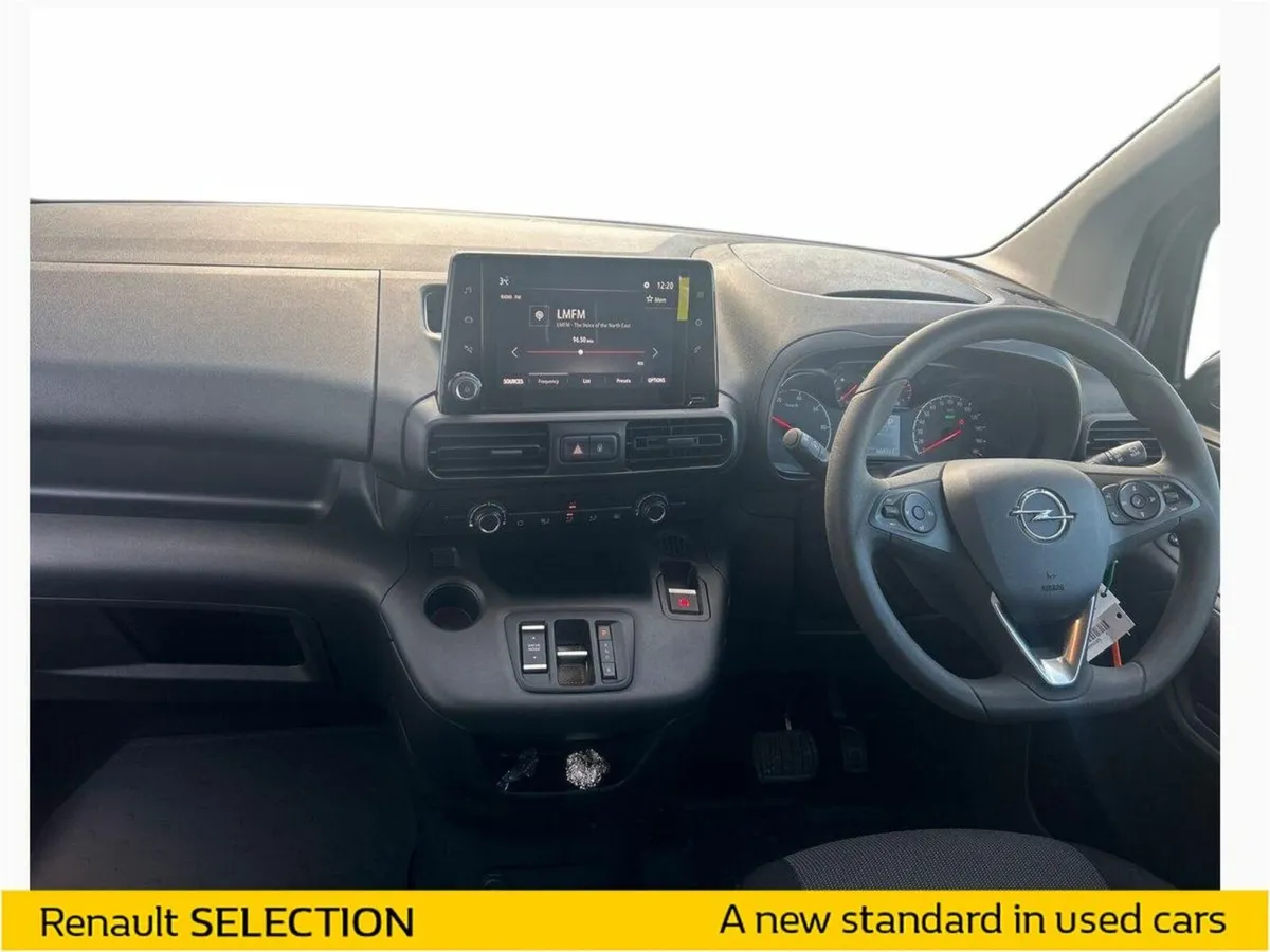 Opel Combo COMBO KOMF L1H1-ELEC 100 KW 2D - Image 2