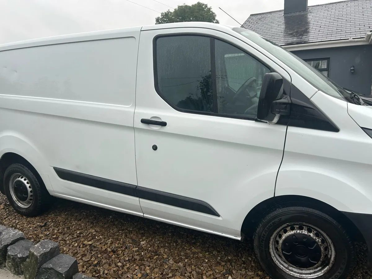 Ford Transit Custom - Image 2
