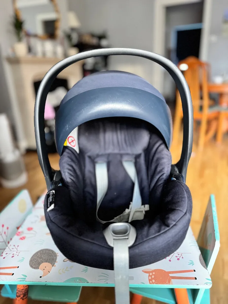 Car seat - Image 3