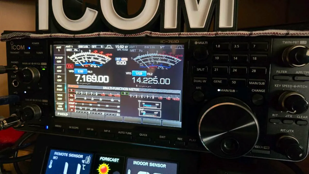 ICOM IC 7610 ( swap or px ) - Image 2