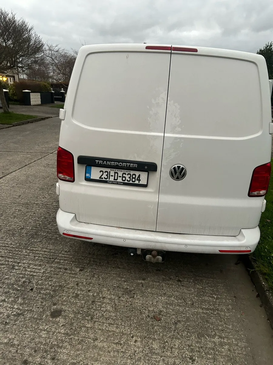 Volkswagen Transporter 2023 - Image 4