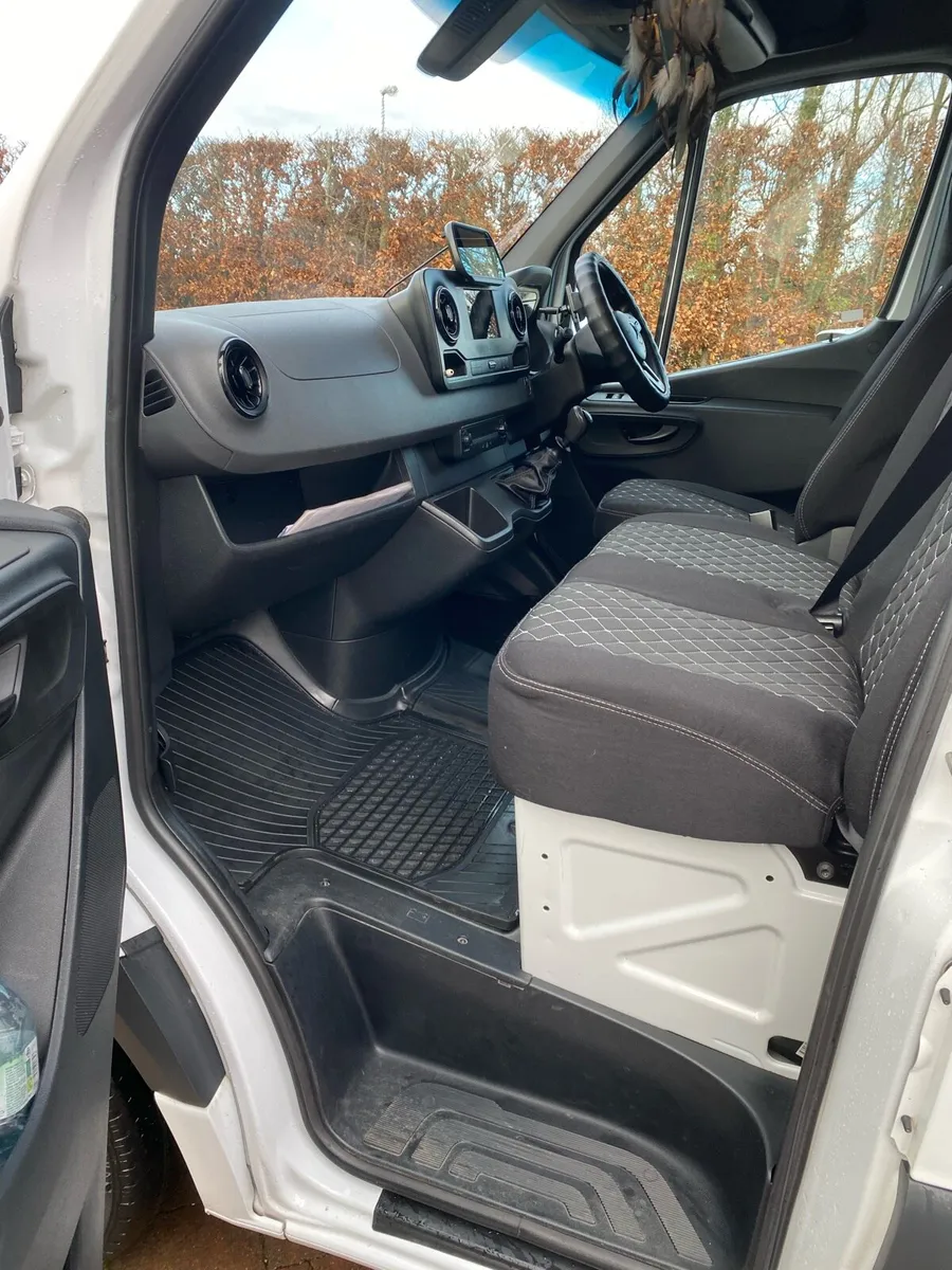LWB Mercedes Benz Sprinter - Image 3