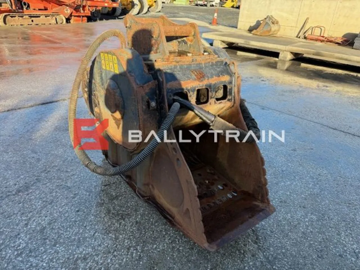 MB BF60.1 Crusher Bucket (13-20Ton) - Image 3
