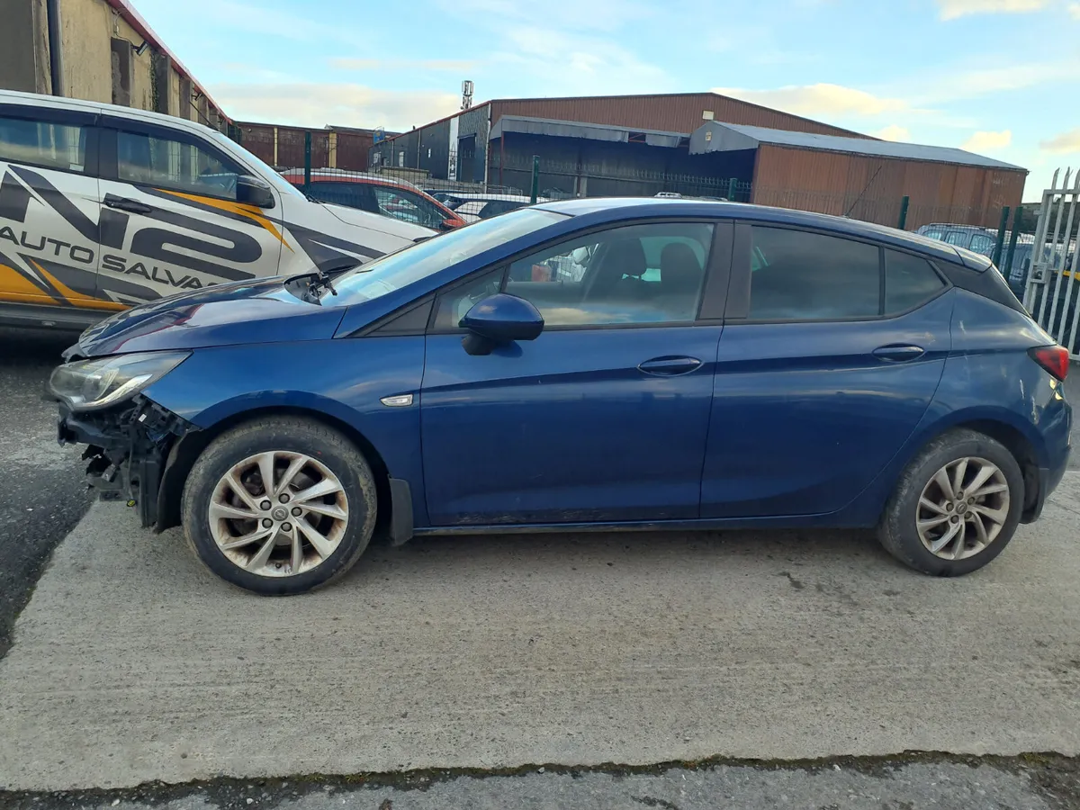 2020 Opel Astra 1.5L Diesel ⛽️ 👌  81,000 kms - Image 2