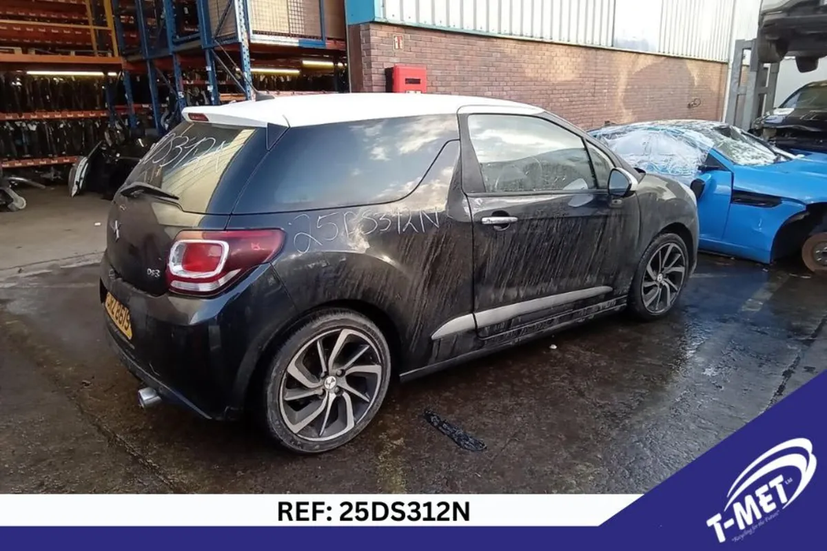 2015 DS 3 BREAKING FOR PARTS - Image 1