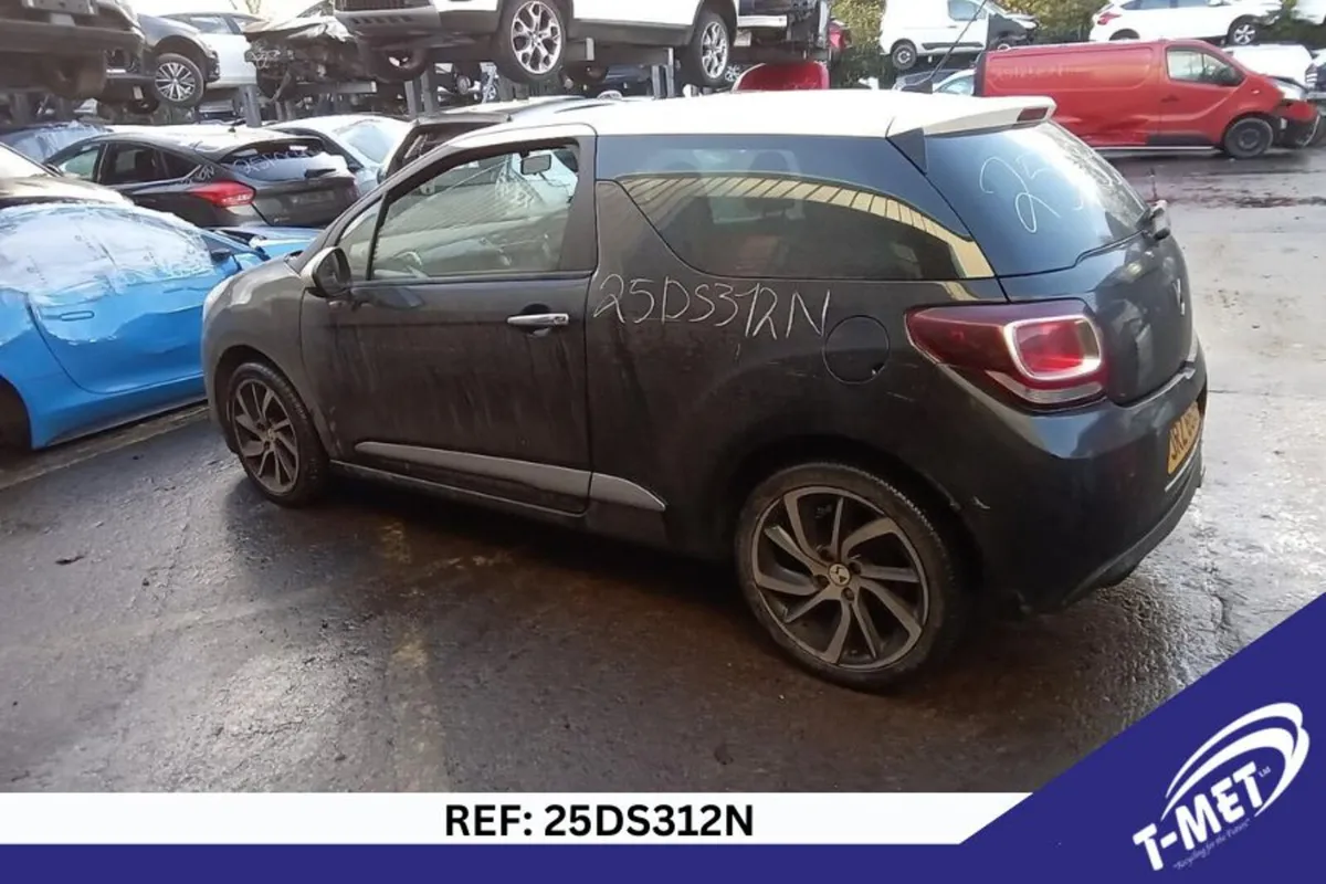 2015 DS 3 BREAKING FOR PARTS - Image 3