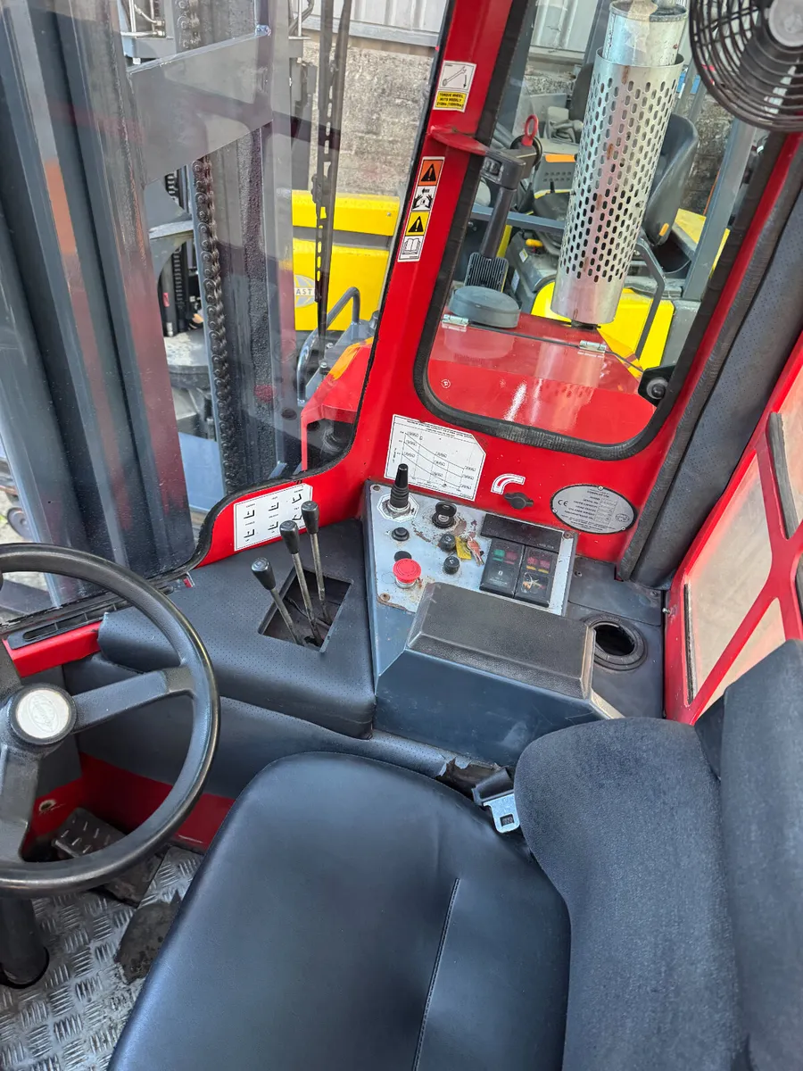 Combilift C4000 Diesel Multi-Directional Forklift - Image 4