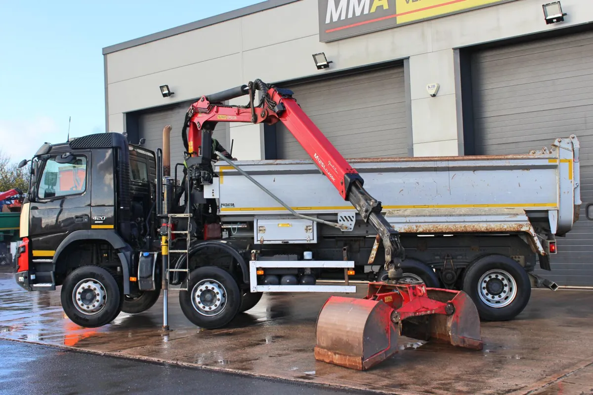 2019 (19) VOLVO FM 420 8X4 TIPPER GRAB (EURO 6) - Image 4