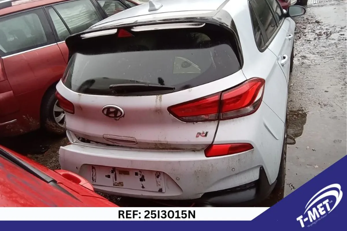 2018 HYUNDAI I30 BREAKING FOR PARTS - Image 2