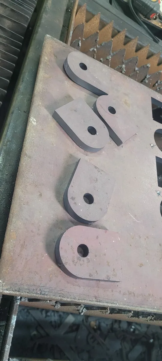 FEC 3kw fiber laser CNC - Image 4