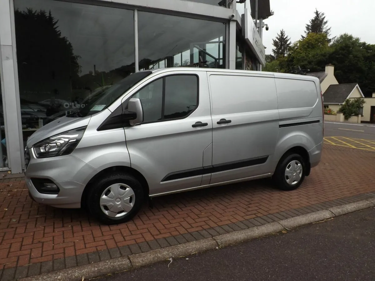 Ford Transit Custom 280 Trend 130Ps, Silver Met, 1 - Image 3