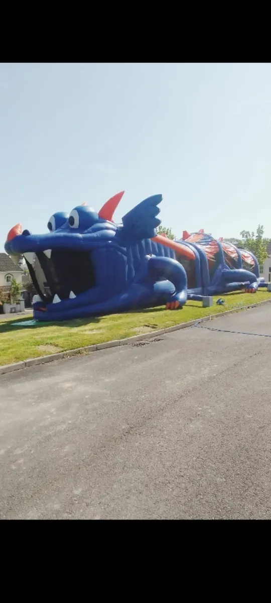 Bouncing castles 🏰 - Image 1