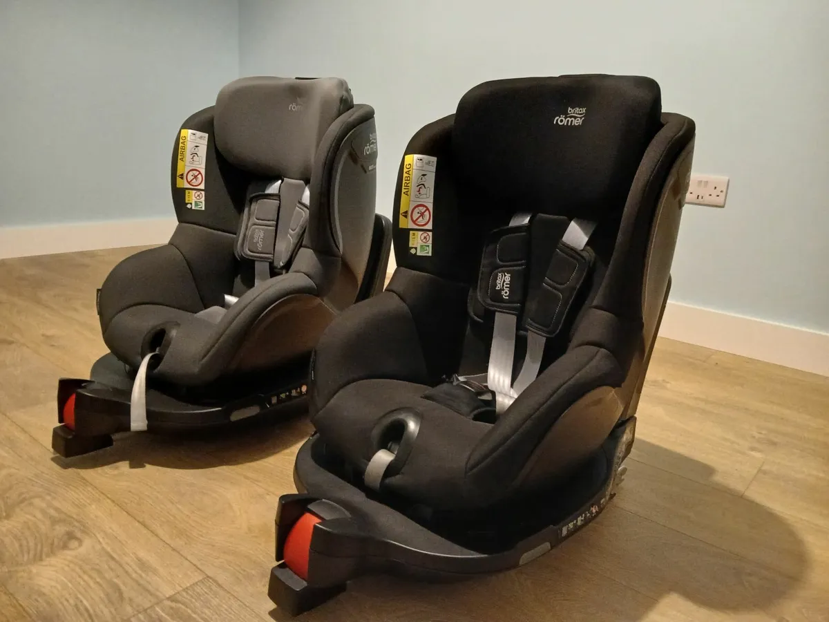 For Sale- Pair- Britax Römer Dualfix M Plus 360 - Image 4